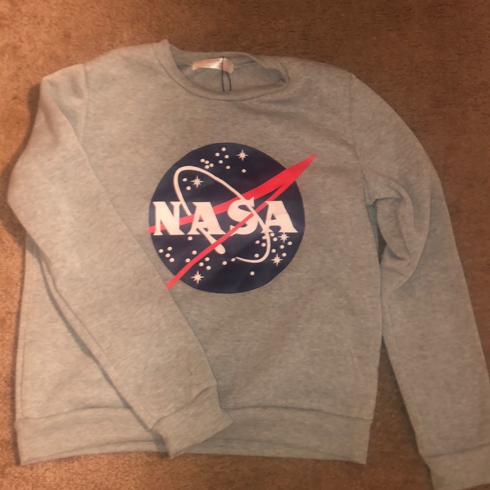 nasa grey pullover💫🚀